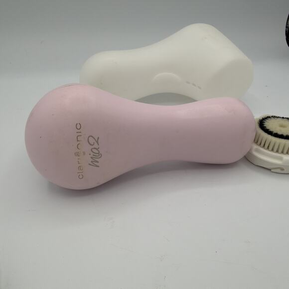 Clarisonic Mia 2 Sonic Facial Skin Cleansing Brush System Pink , Rechargeable - Picture 3 of 4